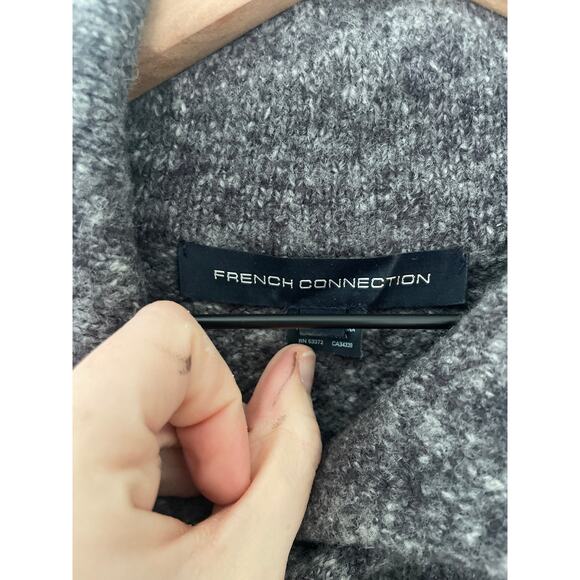 ⭐️ 3/$20 French Connection Gray Wool Collared Sweater Medium Marled Knit - Picture 8 of 9